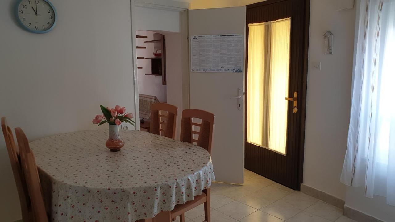 Apartman Dinka ปูนัต ภายนอก รูปภาพ